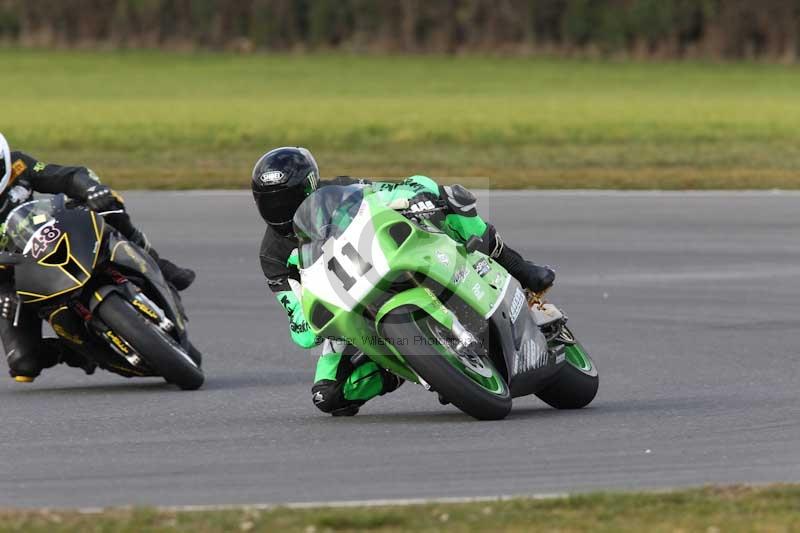 Motorcycle action photographs;Trackday digital images;event digital images;eventdigitalimages;no limits trackday;peter wileman photography;snetterton;snetterton circuit norfolk;snetterton photographs;trackday;trackday photos