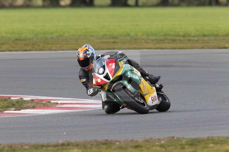 Motorcycle action photographs;Trackday digital images;event digital images;eventdigitalimages;no limits trackday;peter wileman photography;snetterton;snetterton circuit norfolk;snetterton photographs;trackday;trackday photos