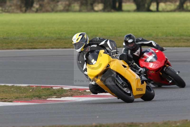 Motorcycle action photographs;Trackday digital images;event digital images;eventdigitalimages;no limits trackday;peter wileman photography;snetterton;snetterton circuit norfolk;snetterton photographs;trackday;trackday photos