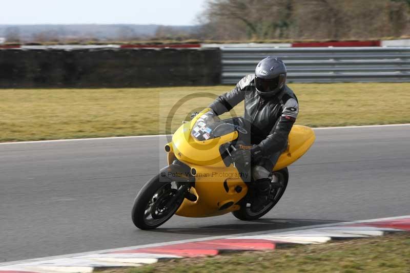 Motorcycle action photographs;Trackday digital images;event digital images;eventdigitalimages;no limits trackday;peter wileman photography;snetterton;snetterton circuit norfolk;snetterton photographs;trackday;trackday photos