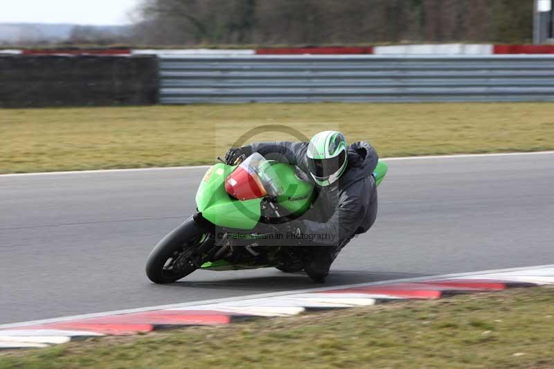 Motorcycle action photographs;Trackday digital images;event digital images;eventdigitalimages;no limits trackday;peter wileman photography;snetterton;snetterton circuit norfolk;snetterton photographs;trackday;trackday photos