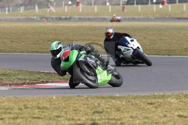 Motorcycle action photographs;Trackday digital images;event digital images;eventdigitalimages;no limits trackday;peter wileman photography;snetterton;snetterton circuit norfolk;snetterton photographs;trackday;trackday photos