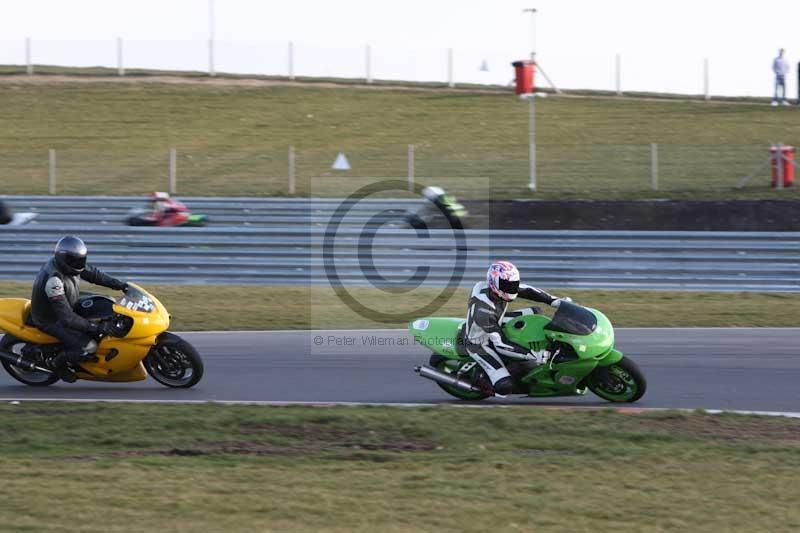 Motorcycle action photographs;Trackday digital images;event digital images;eventdigitalimages;no limits trackday;peter wileman photography;snetterton;snetterton circuit norfolk;snetterton photographs;trackday;trackday photos