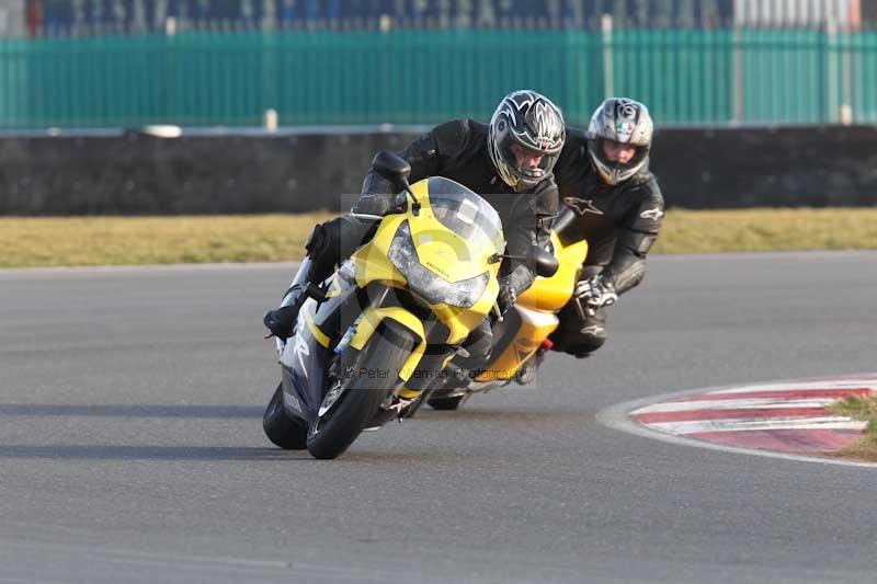 Motorcycle action photographs;Trackday digital images;event digital images;eventdigitalimages;no limits trackday;peter wileman photography;snetterton;snetterton circuit norfolk;snetterton photographs;trackday;trackday photos