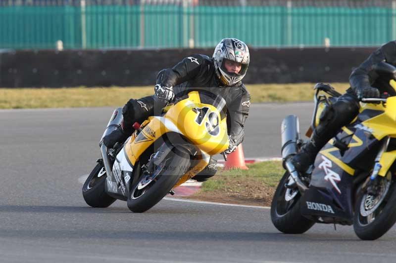Motorcycle action photographs;Trackday digital images;event digital images;eventdigitalimages;no limits trackday;peter wileman photography;snetterton;snetterton circuit norfolk;snetterton photographs;trackday;trackday photos