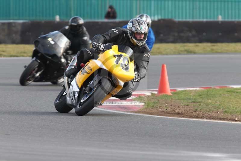 Motorcycle action photographs;Trackday digital images;event digital images;eventdigitalimages;no limits trackday;peter wileman photography;snetterton;snetterton circuit norfolk;snetterton photographs;trackday;trackday photos
