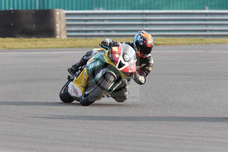 Motorcycle action photographs;Trackday digital images;event digital images;eventdigitalimages;no limits trackday;peter wileman photography;snetterton;snetterton circuit norfolk;snetterton photographs;trackday;trackday photos