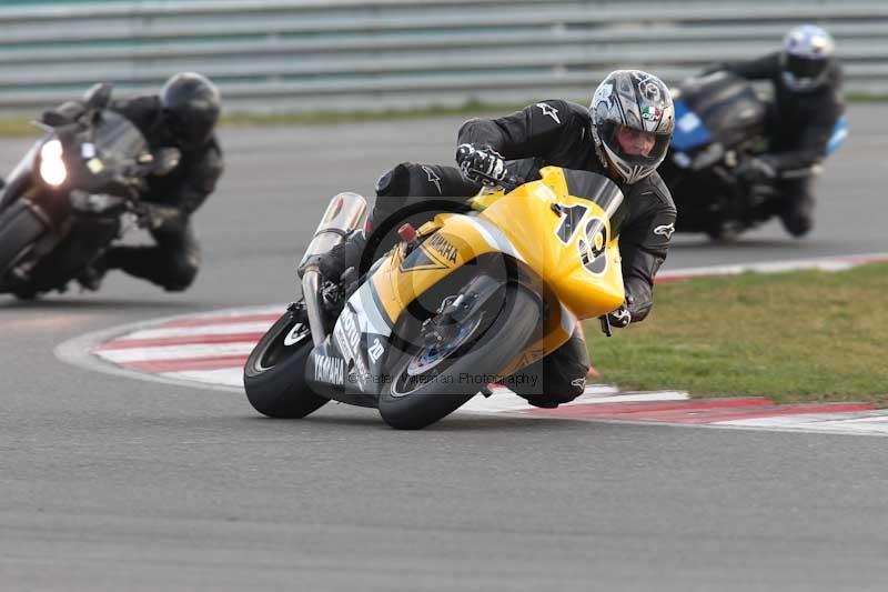 Motorcycle action photographs;Trackday digital images;event digital images;eventdigitalimages;no limits trackday;peter wileman photography;snetterton;snetterton circuit norfolk;snetterton photographs;trackday;trackday photos