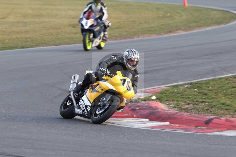 Motorcycle action photographs;Trackday digital images;event digital images;eventdigitalimages;no limits trackday;peter wileman photography;snetterton;snetterton circuit norfolk;snetterton photographs;trackday;trackday photos