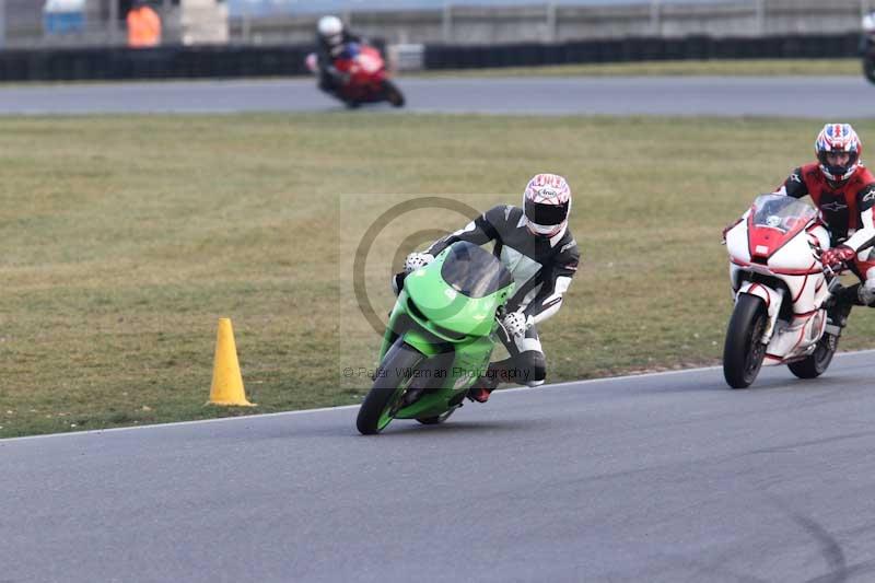 Motorcycle action photographs;Trackday digital images;event digital images;eventdigitalimages;no limits trackday;peter wileman photography;snetterton;snetterton circuit norfolk;snetterton photographs;trackday;trackday photos