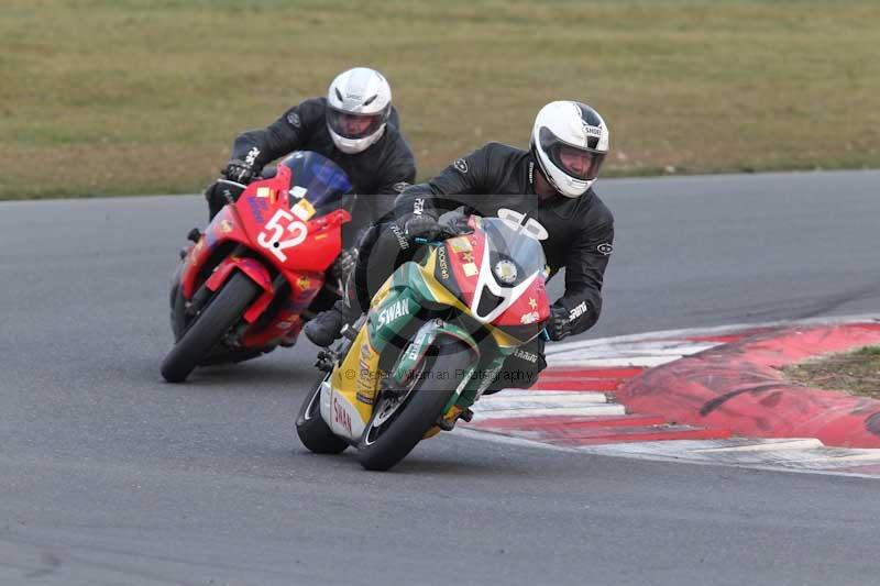 Motorcycle action photographs;Trackday digital images;event digital images;eventdigitalimages;no limits trackday;peter wileman photography;snetterton;snetterton circuit norfolk;snetterton photographs;trackday;trackday photos