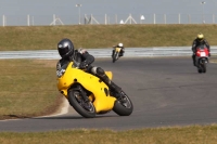 Motorcycle-action-photographs;Trackday-digital-images;event-digital-images;eventdigitalimages;no-limits-trackday;peter-wileman-photography;snetterton;snetterton-circuit-norfolk;snetterton-photographs;trackday;trackday-photos