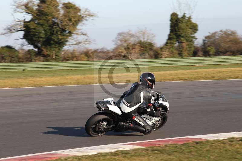 Motorcycle action photographs;Trackday digital images;event digital images;eventdigitalimages;no limits trackday;peter wileman photography;snetterton;snetterton circuit norfolk;snetterton photographs;trackday;trackday photos