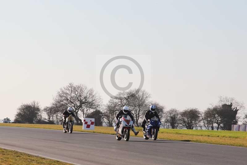 Motorcycle action photographs;Trackday digital images;event digital images;eventdigitalimages;no limits trackday;peter wileman photography;snetterton;snetterton circuit norfolk;snetterton photographs;trackday;trackday photos