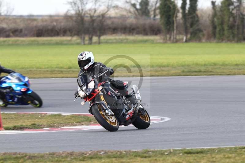 Motorcycle action photographs;Trackday digital images;event digital images;eventdigitalimages;no limits trackday;peter wileman photography;snetterton;snetterton circuit norfolk;snetterton photographs;trackday;trackday photos