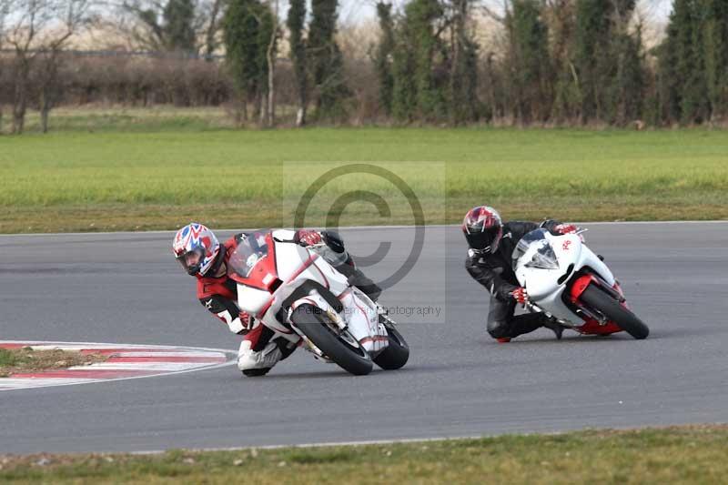 Motorcycle action photographs;Trackday digital images;event digital images;eventdigitalimages;no limits trackday;peter wileman photography;snetterton;snetterton circuit norfolk;snetterton photographs;trackday;trackday photos