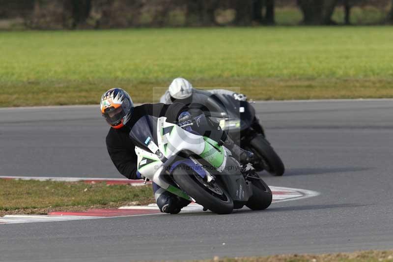 Motorcycle action photographs;Trackday digital images;event digital images;eventdigitalimages;no limits trackday;peter wileman photography;snetterton;snetterton circuit norfolk;snetterton photographs;trackday;trackday photos