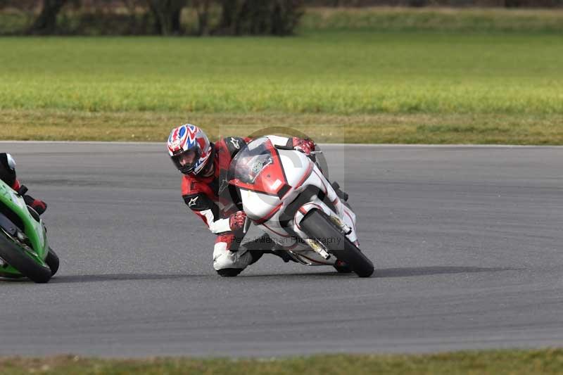 Motorcycle action photographs;Trackday digital images;event digital images;eventdigitalimages;no limits trackday;peter wileman photography;snetterton;snetterton circuit norfolk;snetterton photographs;trackday;trackday photos