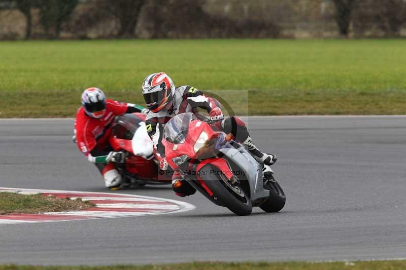Motorcycle action photographs;Trackday digital images;event digital images;eventdigitalimages;no limits trackday;peter wileman photography;snetterton;snetterton circuit norfolk;snetterton photographs;trackday;trackday photos