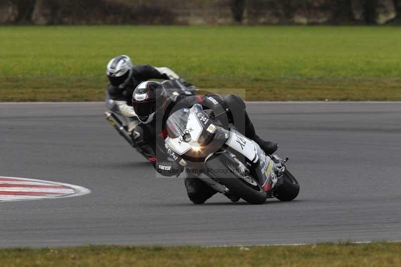 Motorcycle action photographs;Trackday digital images;event digital images;eventdigitalimages;no limits trackday;peter wileman photography;snetterton;snetterton circuit norfolk;snetterton photographs;trackday;trackday photos