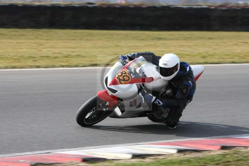 Motorcycle action photographs;Trackday digital images;event digital images;eventdigitalimages;no limits trackday;peter wileman photography;snetterton;snetterton circuit norfolk;snetterton photographs;trackday;trackday photos