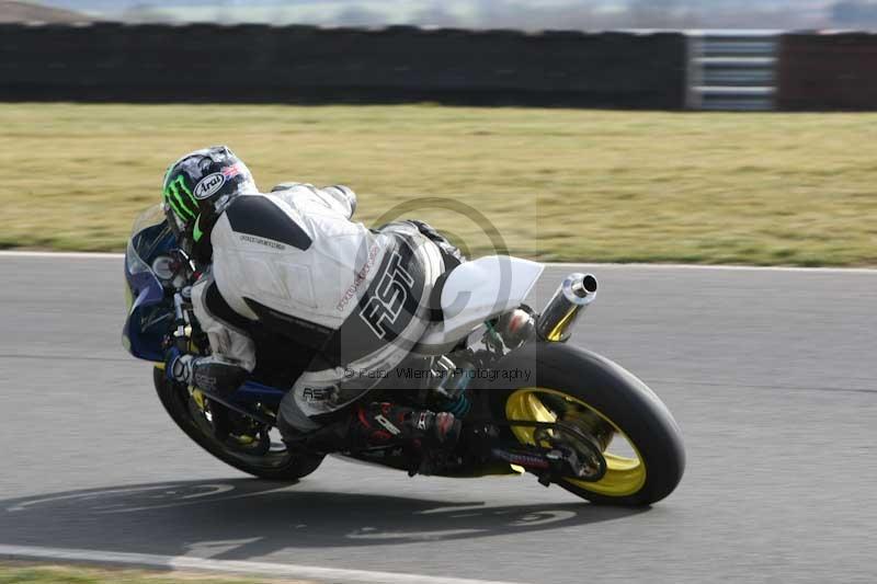 Motorcycle action photographs;Trackday digital images;event digital images;eventdigitalimages;no limits trackday;peter wileman photography;snetterton;snetterton circuit norfolk;snetterton photographs;trackday;trackday photos