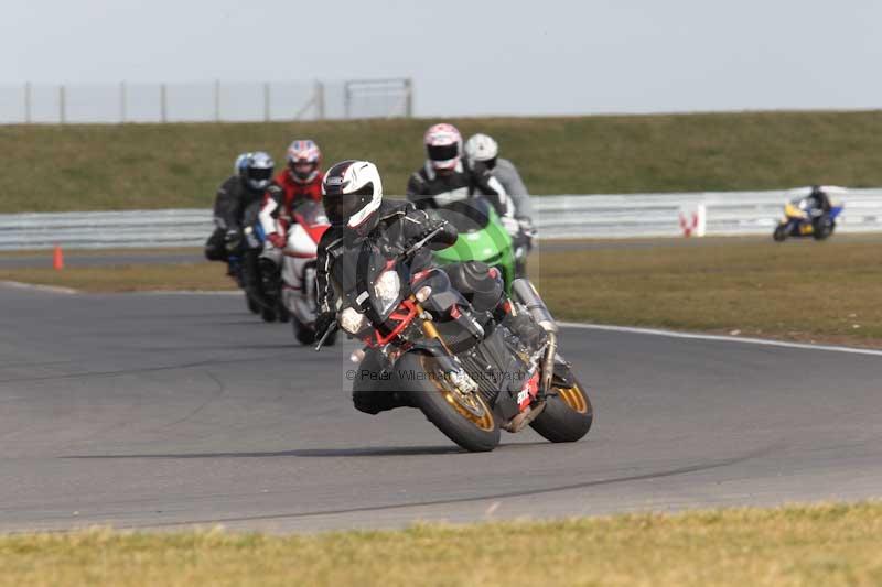 Motorcycle action photographs;Trackday digital images;event digital images;eventdigitalimages;no limits trackday;peter wileman photography;snetterton;snetterton circuit norfolk;snetterton photographs;trackday;trackday photos