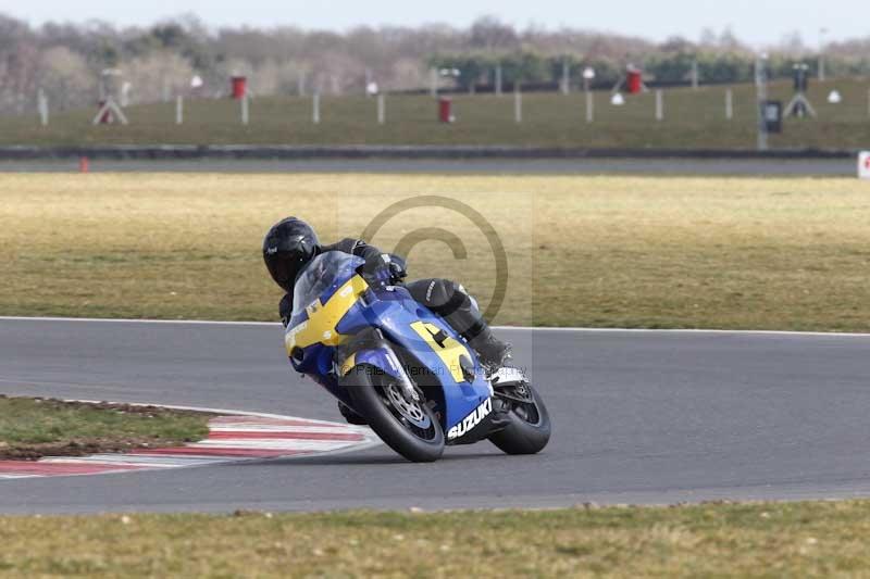 Motorcycle action photographs;Trackday digital images;event digital images;eventdigitalimages;no limits trackday;peter wileman photography;snetterton;snetterton circuit norfolk;snetterton photographs;trackday;trackday photos