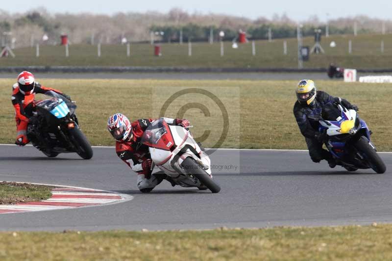 Motorcycle action photographs;Trackday digital images;event digital images;eventdigitalimages;no limits trackday;peter wileman photography;snetterton;snetterton circuit norfolk;snetterton photographs;trackday;trackday photos