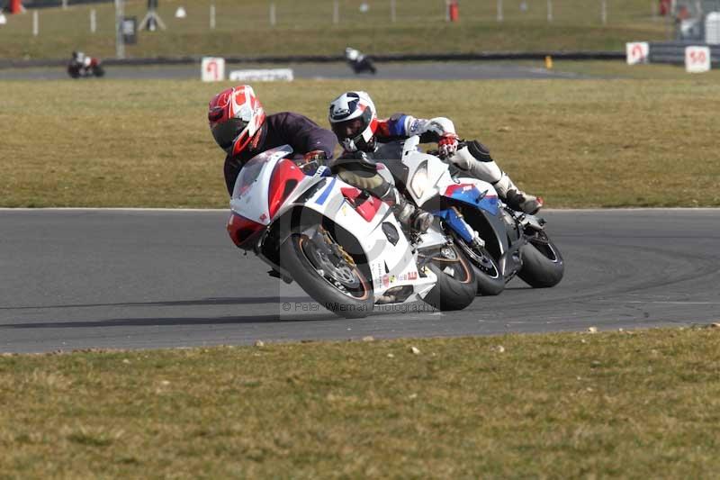 Motorcycle action photographs;Trackday digital images;event digital images;eventdigitalimages;no limits trackday;peter wileman photography;snetterton;snetterton circuit norfolk;snetterton photographs;trackday;trackday photos