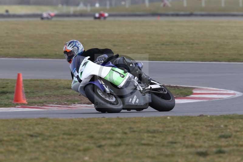 Motorcycle action photographs;Trackday digital images;event digital images;eventdigitalimages;no limits trackday;peter wileman photography;snetterton;snetterton circuit norfolk;snetterton photographs;trackday;trackday photos