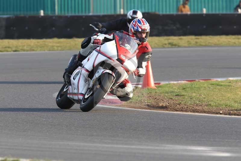 Motorcycle action photographs;Trackday digital images;event digital images;eventdigitalimages;no limits trackday;peter wileman photography;snetterton;snetterton circuit norfolk;snetterton photographs;trackday;trackday photos