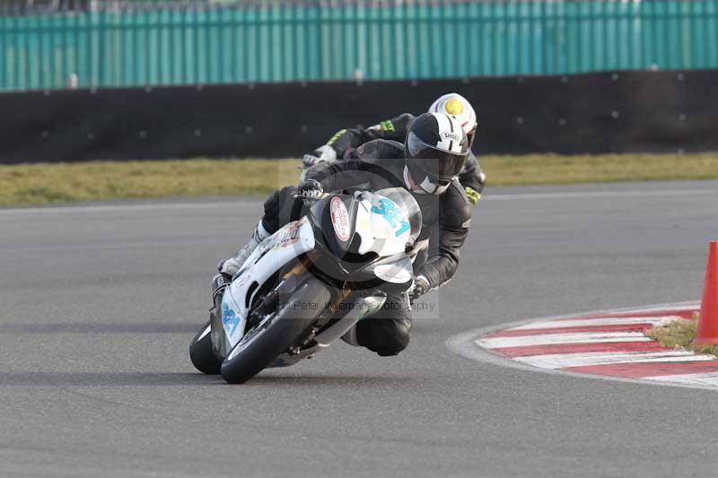 Motorcycle action photographs;Trackday digital images;event digital images;eventdigitalimages;no limits trackday;peter wileman photography;snetterton;snetterton circuit norfolk;snetterton photographs;trackday;trackday photos