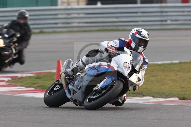 Motorcycle action photographs;Trackday digital images;event digital images;eventdigitalimages;no limits trackday;peter wileman photography;snetterton;snetterton circuit norfolk;snetterton photographs;trackday;trackday photos