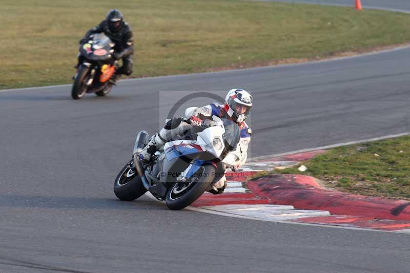 Motorcycle action photographs;Trackday digital images;event digital images;eventdigitalimages;no limits trackday;peter wileman photography;snetterton;snetterton circuit norfolk;snetterton photographs;trackday;trackday photos