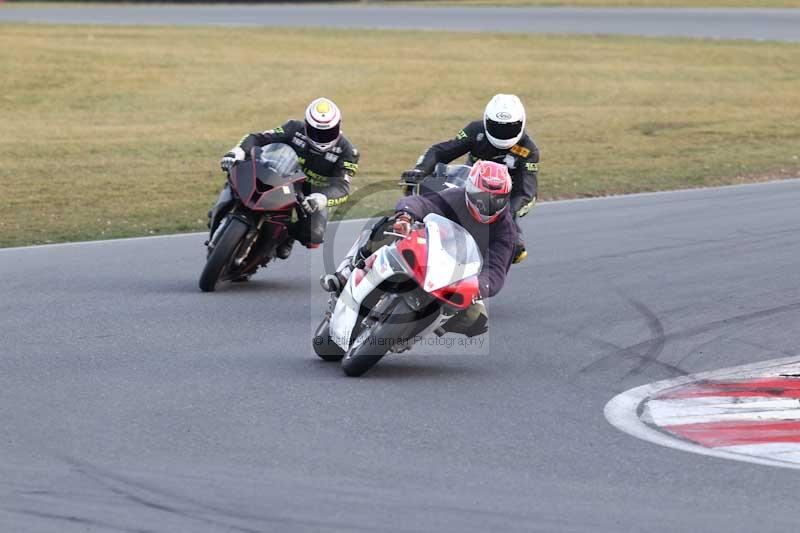 Motorcycle action photographs;Trackday digital images;event digital images;eventdigitalimages;no limits trackday;peter wileman photography;snetterton;snetterton circuit norfolk;snetterton photographs;trackday;trackday photos