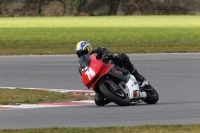 Motorcycle-action-photographs;Trackday-digital-images;event-digital-images;eventdigitalimages;no-limits-trackday;peter-wileman-photography;snetterton;snetterton-circuit-norfolk;snetterton-photographs;trackday;trackday-photos