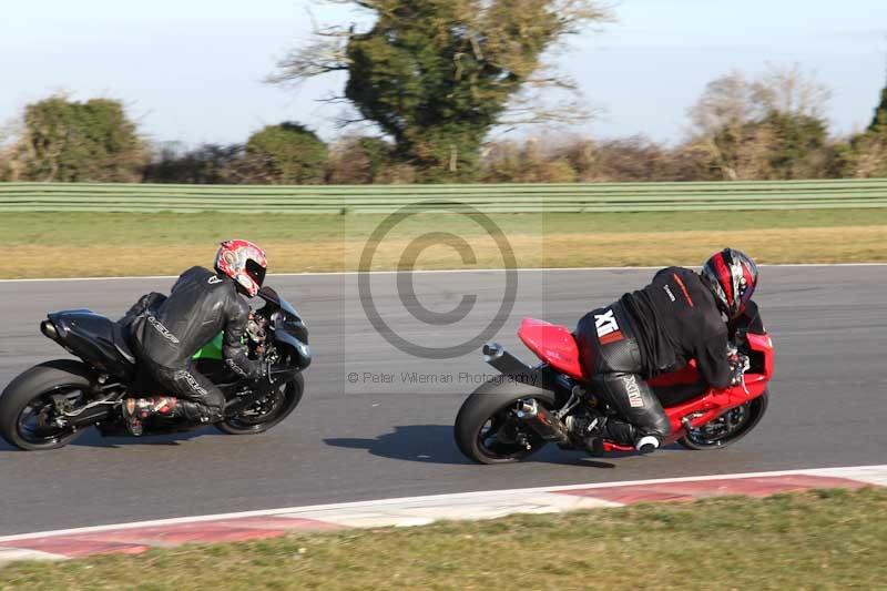 Motorcycle action photographs;Trackday digital images;event digital images;eventdigitalimages;no limits trackday;peter wileman photography;snetterton;snetterton circuit norfolk;snetterton photographs;trackday;trackday photos