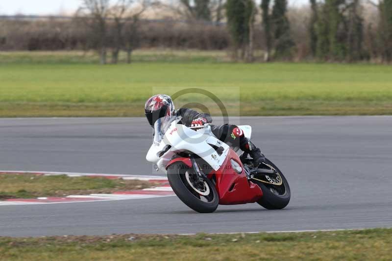 Motorcycle action photographs;Trackday digital images;event digital images;eventdigitalimages;no limits trackday;peter wileman photography;snetterton;snetterton circuit norfolk;snetterton photographs;trackday;trackday photos