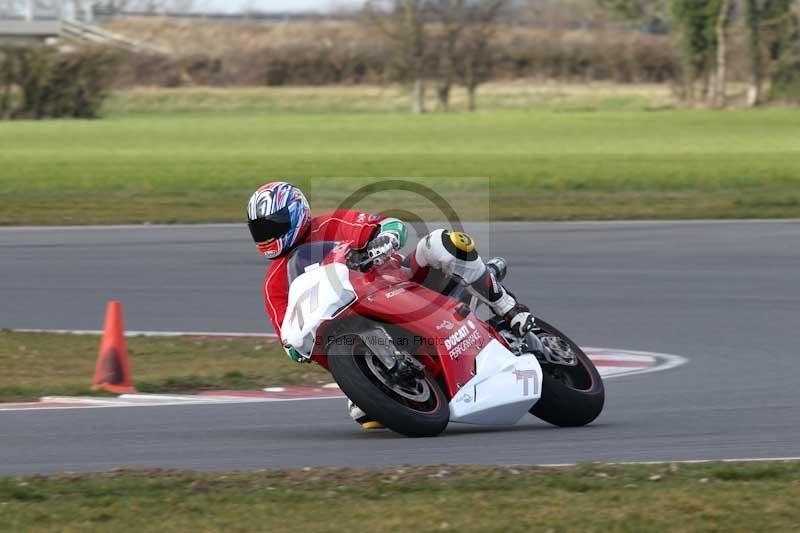 Motorcycle action photographs;Trackday digital images;event digital images;eventdigitalimages;no limits trackday;peter wileman photography;snetterton;snetterton circuit norfolk;snetterton photographs;trackday;trackday photos