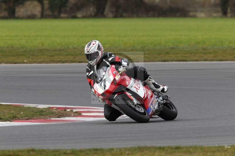 Motorcycle action photographs;Trackday digital images;event digital images;eventdigitalimages;no limits trackday;peter wileman photography;snetterton;snetterton circuit norfolk;snetterton photographs;trackday;trackday photos