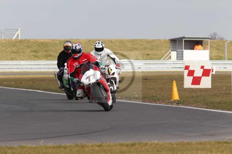 Motorcycle action photographs;Trackday digital images;event digital images;eventdigitalimages;no limits trackday;peter wileman photography;snetterton;snetterton circuit norfolk;snetterton photographs;trackday;trackday photos