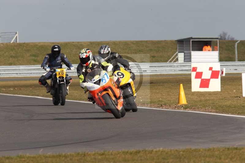 Motorcycle action photographs;Trackday digital images;event digital images;eventdigitalimages;no limits trackday;peter wileman photography;snetterton;snetterton circuit norfolk;snetterton photographs;trackday;trackday photos