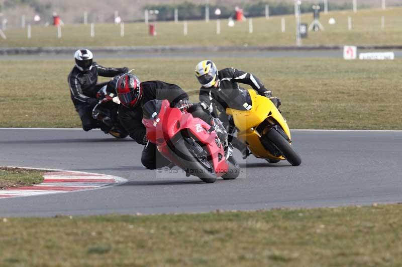 Motorcycle action photographs;Trackday digital images;event digital images;eventdigitalimages;no limits trackday;peter wileman photography;snetterton;snetterton circuit norfolk;snetterton photographs;trackday;trackday photos