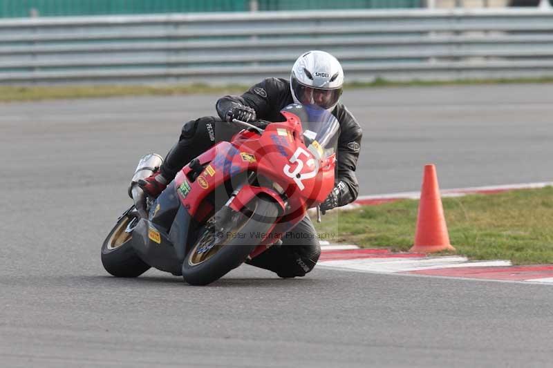 Motorcycle action photographs;Trackday digital images;event digital images;eventdigitalimages;no limits trackday;peter wileman photography;snetterton;snetterton circuit norfolk;snetterton photographs;trackday;trackday photos