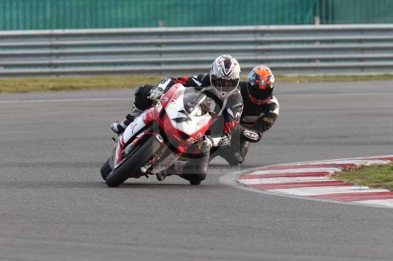 Motorcycle action photographs;Trackday digital images;event digital images;eventdigitalimages;no limits trackday;peter wileman photography;snetterton;snetterton circuit norfolk;snetterton photographs;trackday;trackday photos