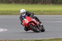 Motorcycle-action-photographs;Trackday-digital-images;event-digital-images;eventdigitalimages;no-limits-trackday;peter-wileman-photography;snetterton;snetterton-circuit-norfolk;snetterton-photographs;trackday;trackday-photos