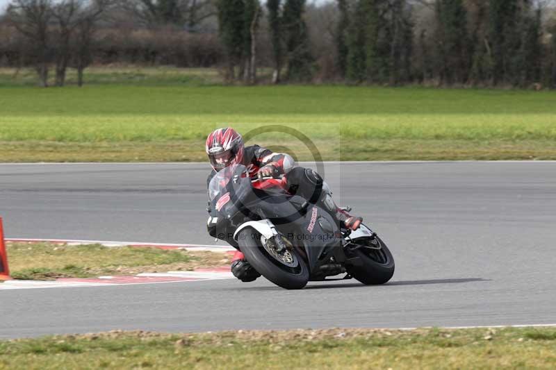 Motorcycle action photographs;Trackday digital images;event digital images;eventdigitalimages;no limits trackday;peter wileman photography;snetterton;snetterton circuit norfolk;snetterton photographs;trackday;trackday photos