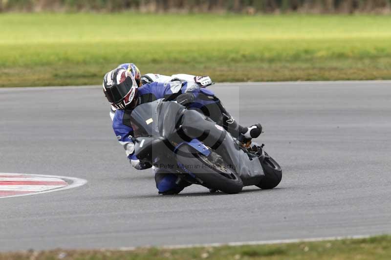 Motorcycle action photographs;Trackday digital images;event digital images;eventdigitalimages;no limits trackday;peter wileman photography;snetterton;snetterton circuit norfolk;snetterton photographs;trackday;trackday photos