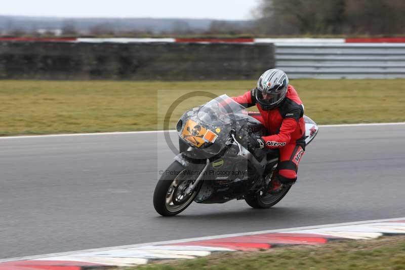 Motorcycle action photographs;Trackday digital images;event digital images;eventdigitalimages;no limits trackday;peter wileman photography;snetterton;snetterton circuit norfolk;snetterton photographs;trackday;trackday photos